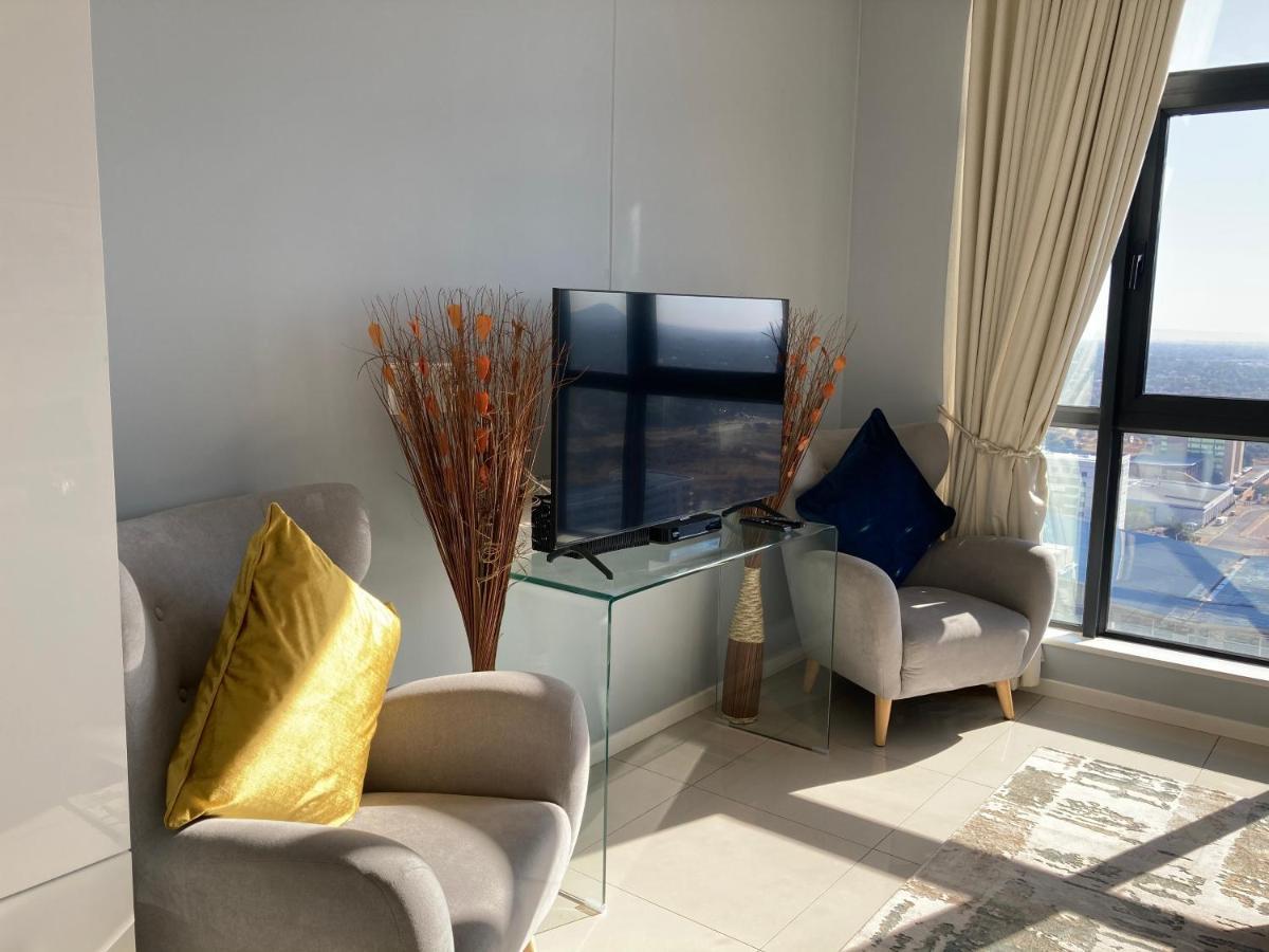 Urban Awe Apartment-Itowers 23Rd Floor Gaborone Exterior photo